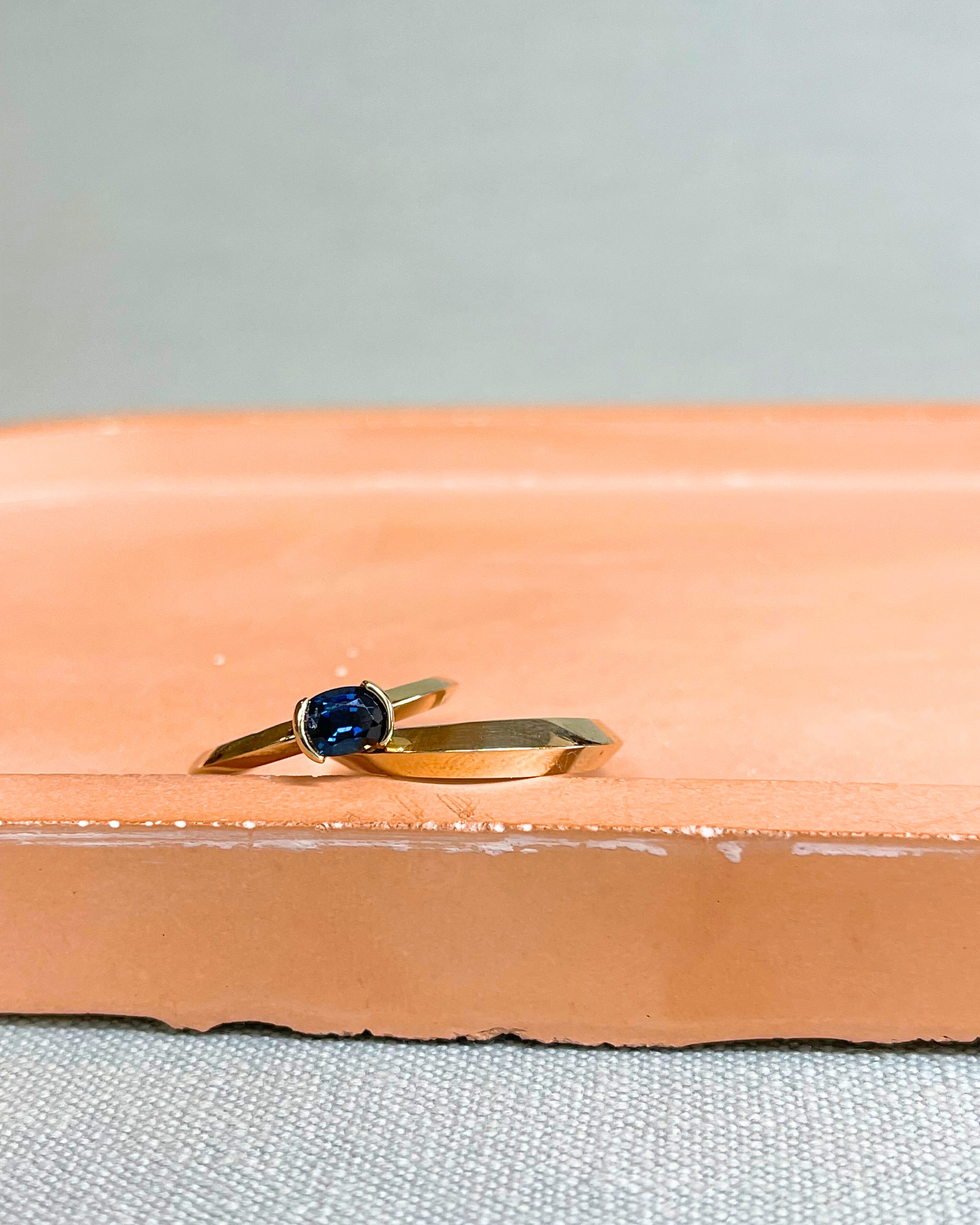 Half Bezel Ring